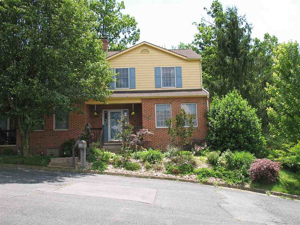 1st image of 196 Emerald Dr