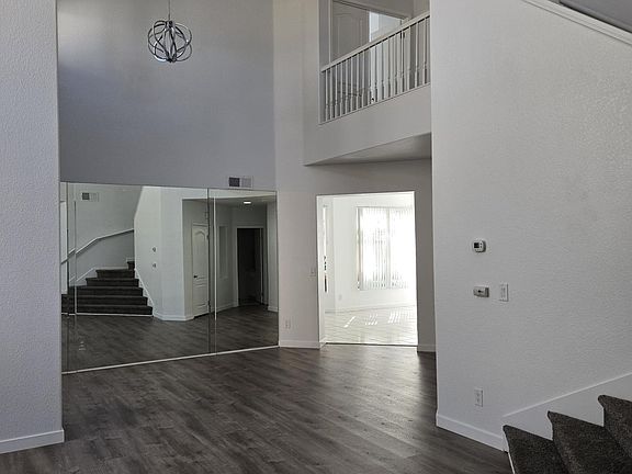 2nd image of 2387 Fairway Oaks Dr