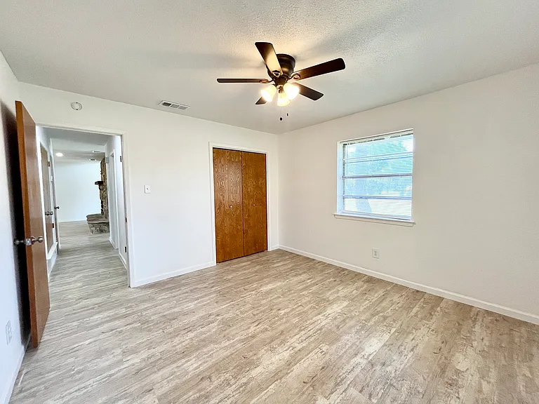 6415 Circo Dr — Photo 17