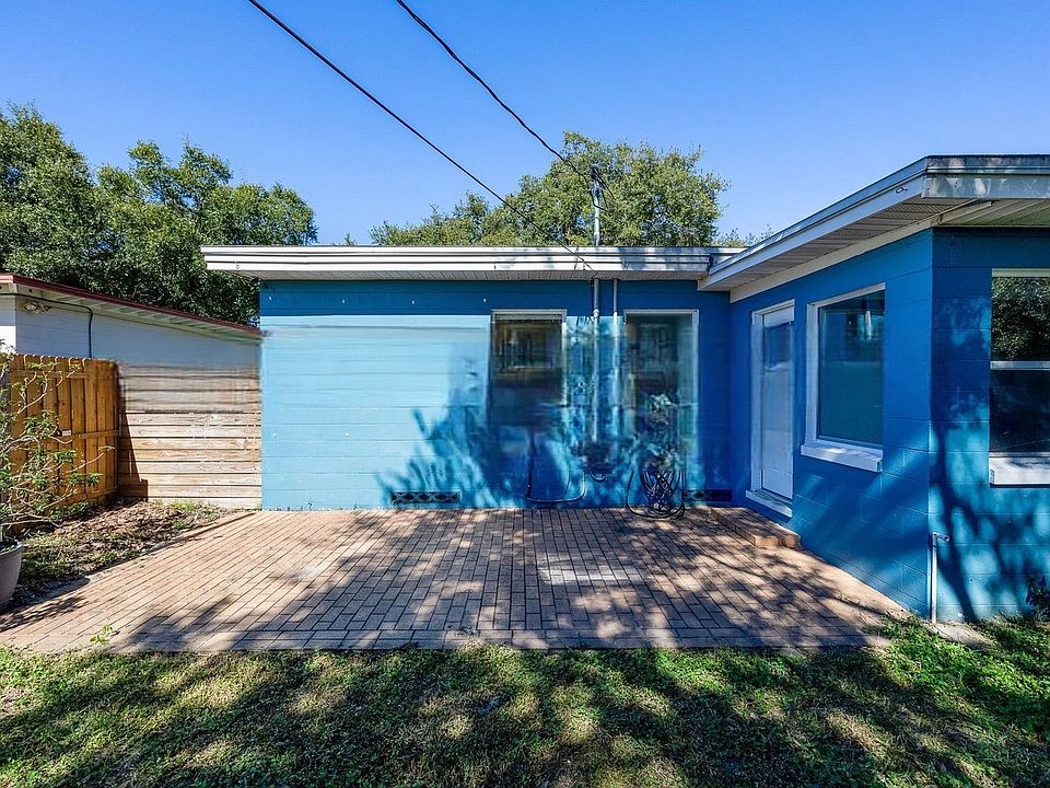1st image of 1017 Canovia Ave