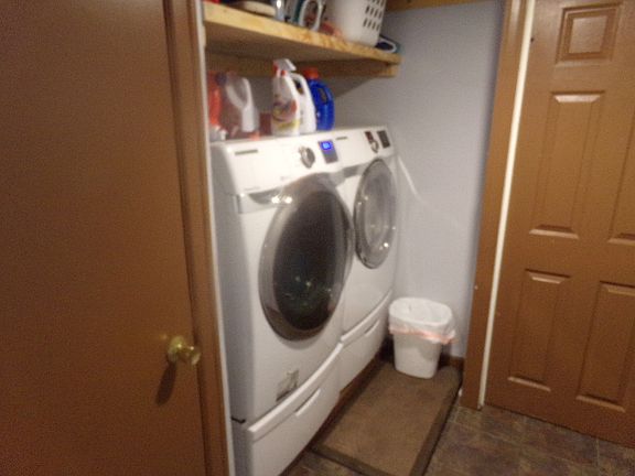 Hall laundry
