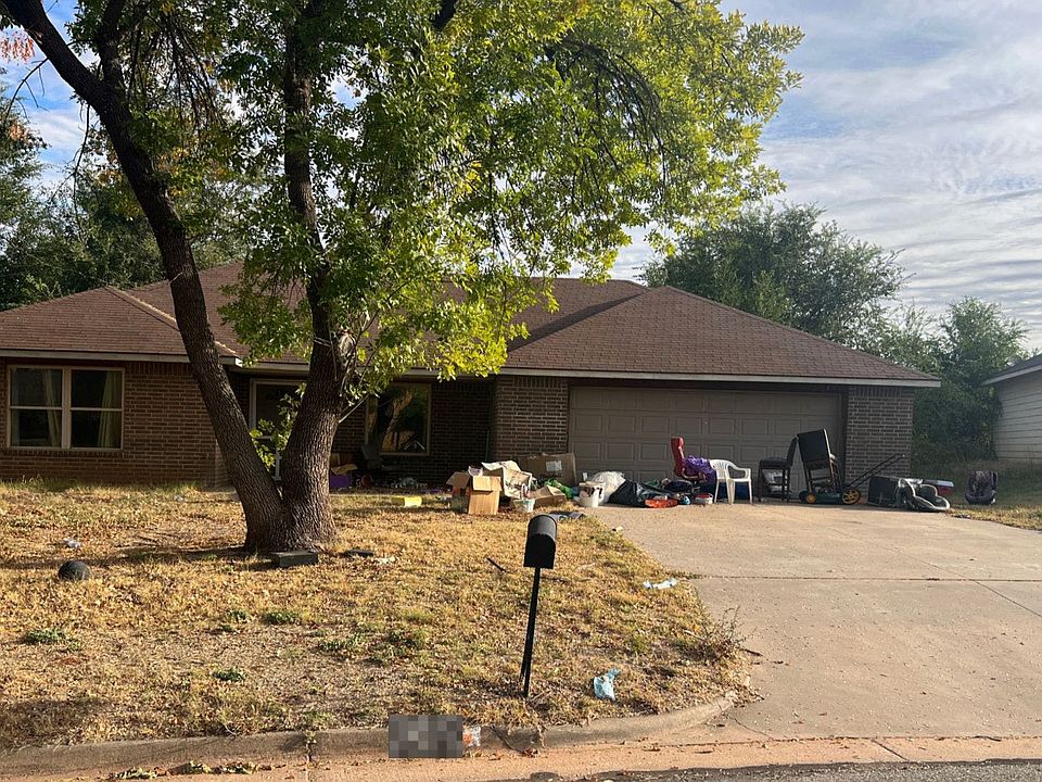 1st image of 3210 Highland Dr