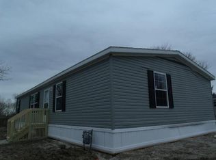 26 Candlelight Dr, Sauk Village, IL 60411