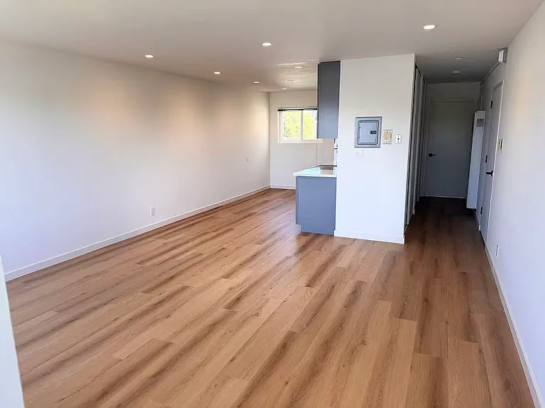 136 9th Ave #301 — Photo 2