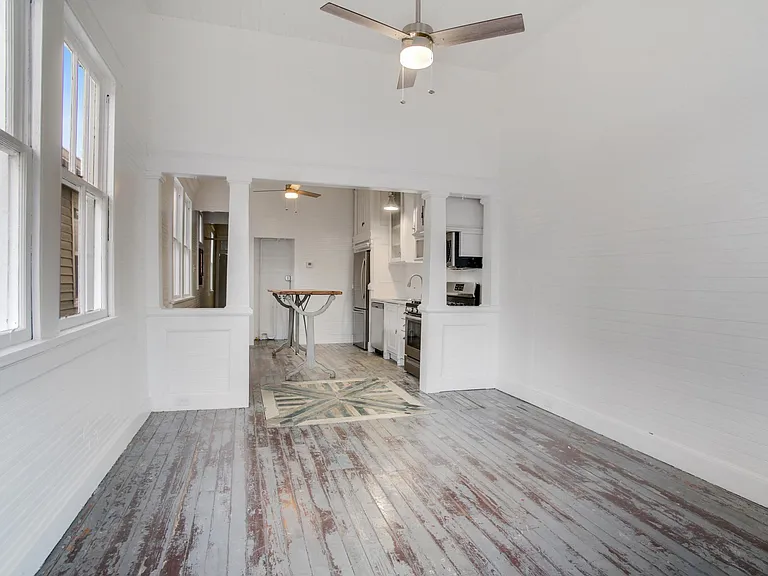 2508 Cambronne St — Photo 3