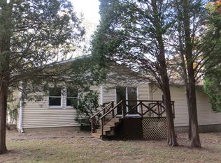 100 Mark Dr, Goreville, IL 62939