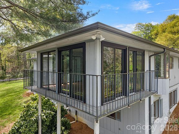 4th image of 140 Meadowlark Dr