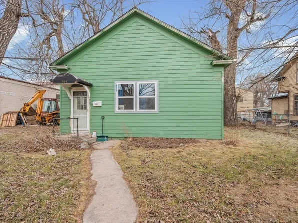 914 State St, Belle Fourche, SD 57717