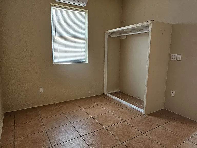 409 Albatross Ct #409B — Photo 9