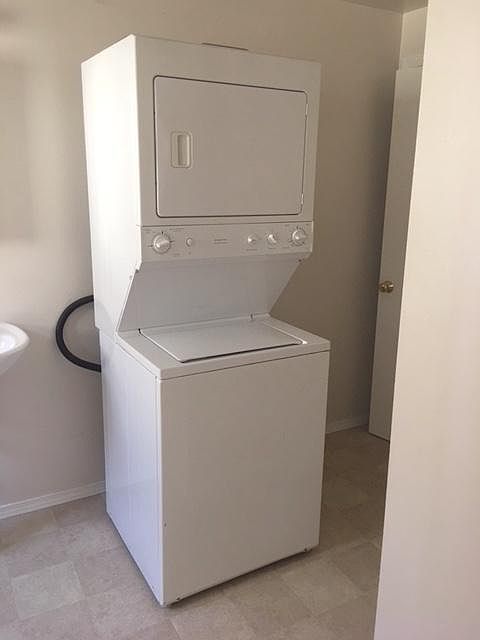 Laundry in 1/2 bathroom lower