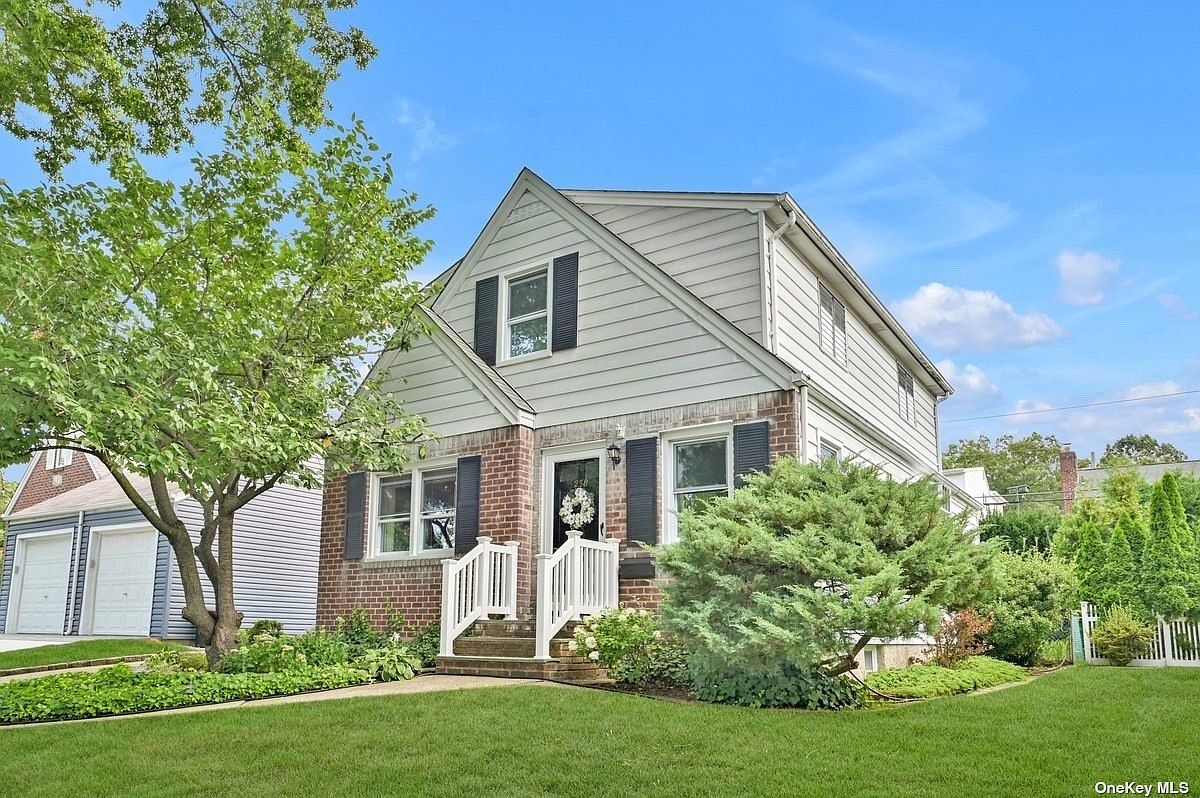 238 Fernwood Terrace, Garden City, NY 11530 Zillow