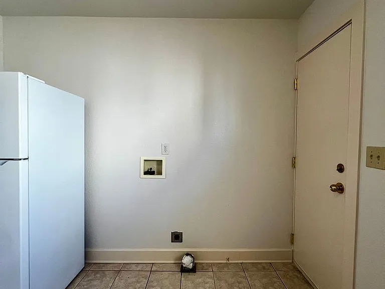 706 N 3rd St — Photo 13