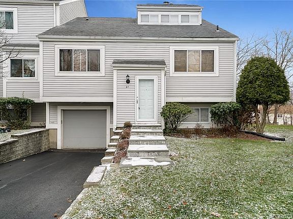 2nd image of 21 Devonshire Dr