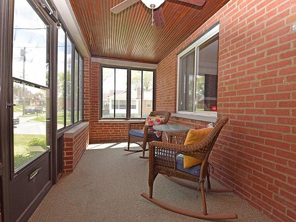 3rd image of 6701 Elwynne Dr