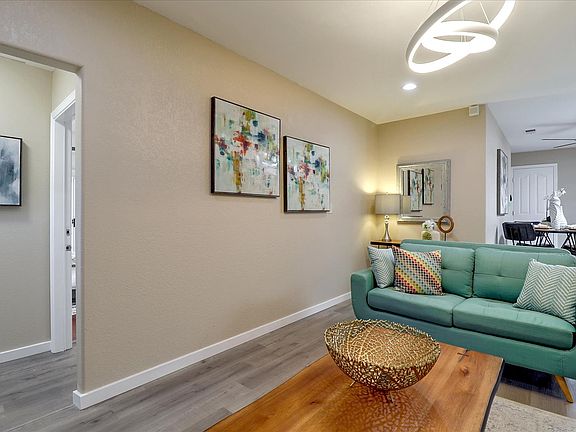 5th image of 33775 Sinsbury Way