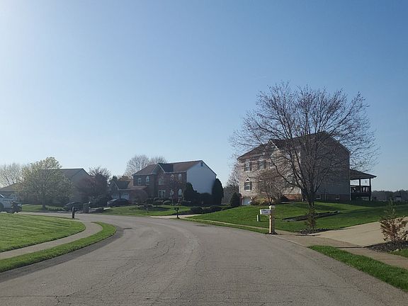 5th image of 125 Shady Oak Dr