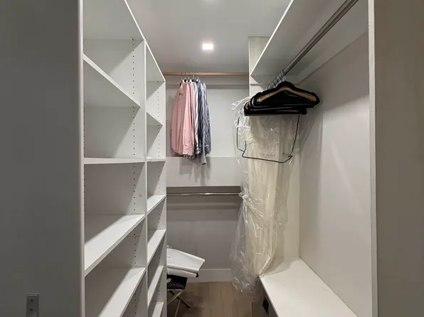 19-19 24th Avenue image 11 of 14