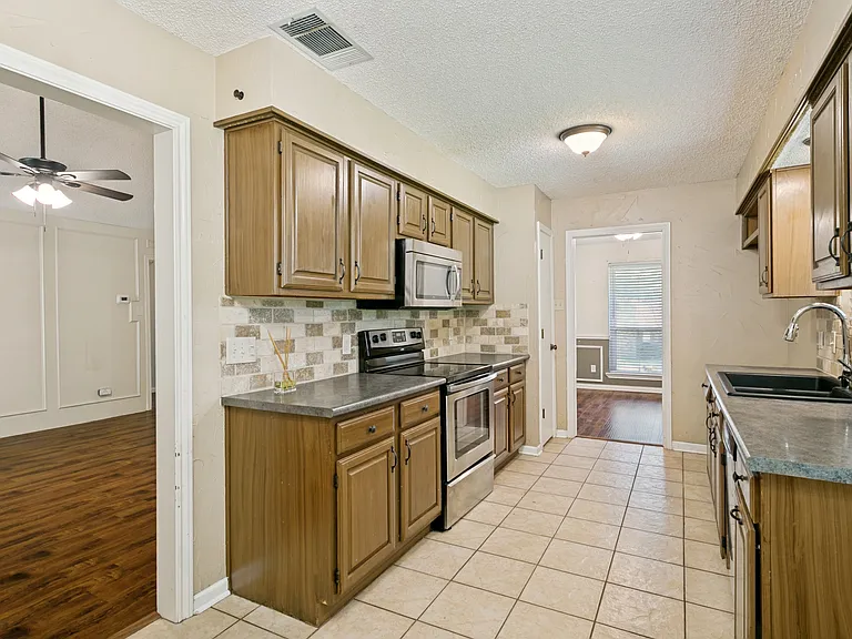 307 Aspenway Dr — Photo 4