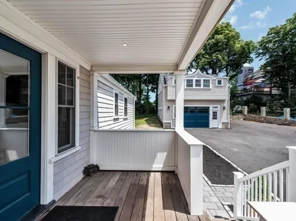 12 Crest Rd, Hull, MA 02045