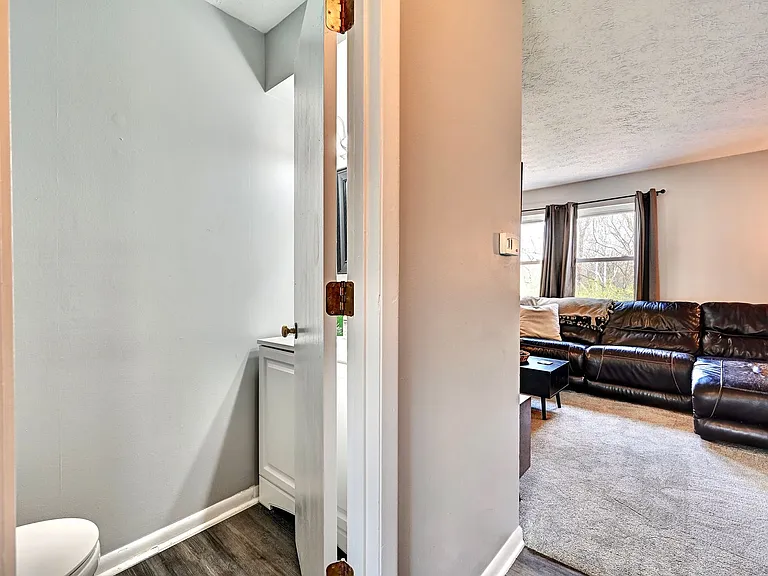 13 Airview Dr — Photo 11