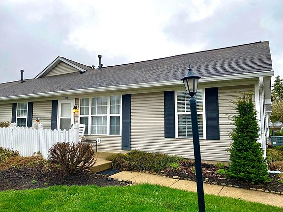 3rd image of 8581 Victoria Meadow Ln