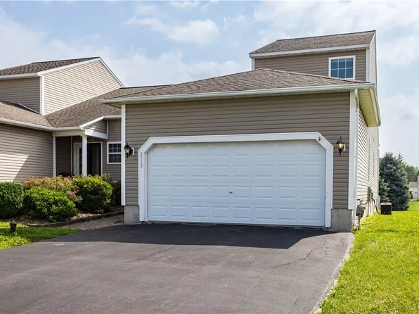 5115 Minuteman Ln, Liverpool, NY 13088