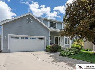 18631 N Cir, Omaha, NE 68135