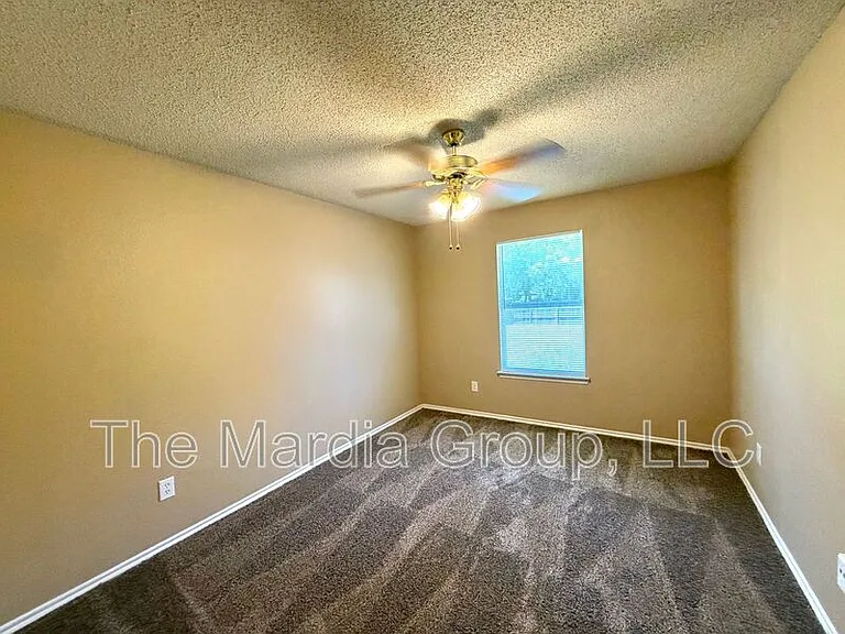 185 Rolling Ct — Photo 10