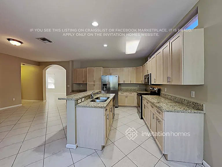 17115 SW 49th Pl — Photo 8