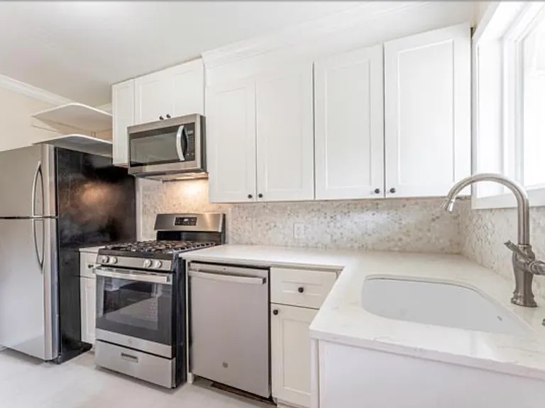 4922 W University Blvd — Photo 8