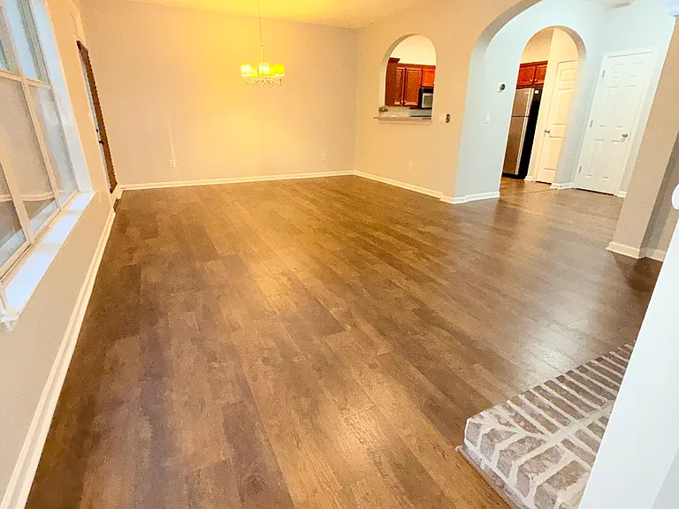 114 Creighton Ln — Photo 38