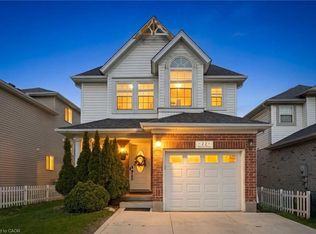 11 Patton Dr, Cambridge, ON N3C4J6
