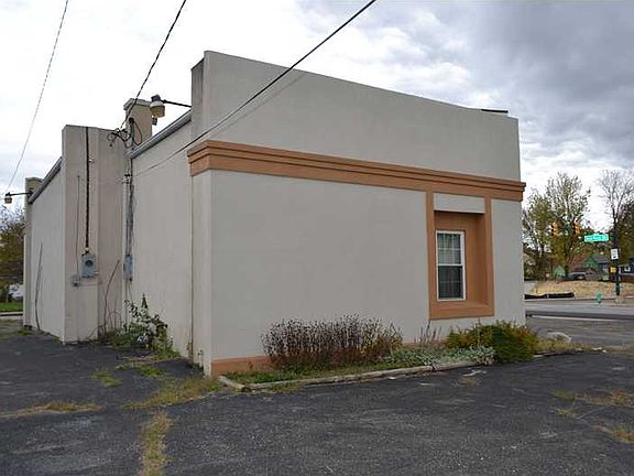 5th image of 2222 E New York Street