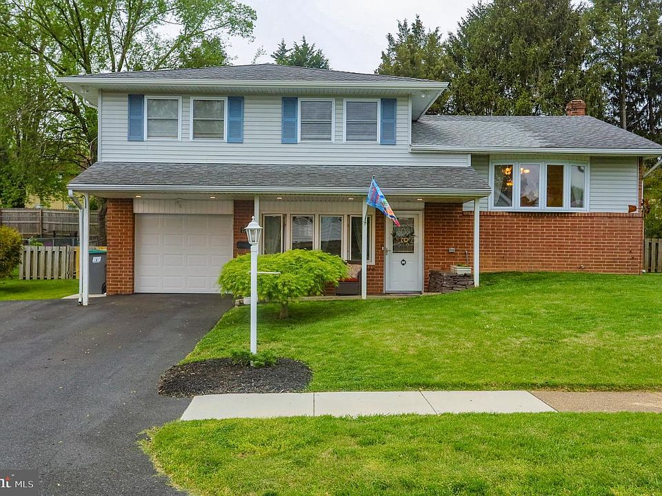 1st image of 2107 Armour Dr