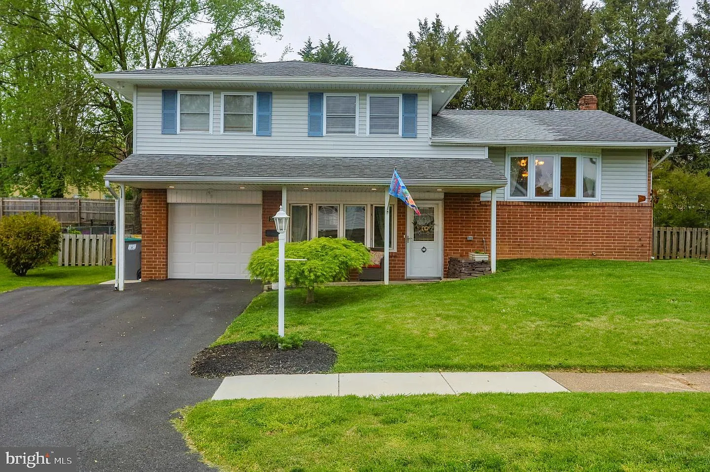2107 Armour Dr photo 1