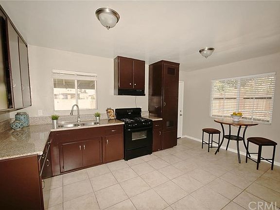 4th image of 844 Maryess Dr