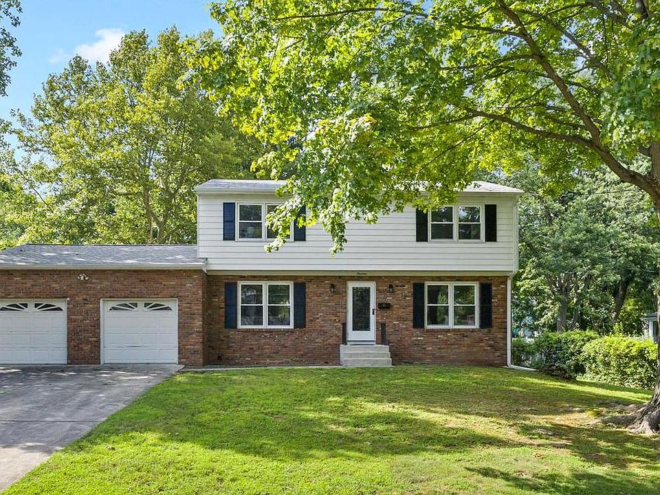 1st image of 14 Empress Ln