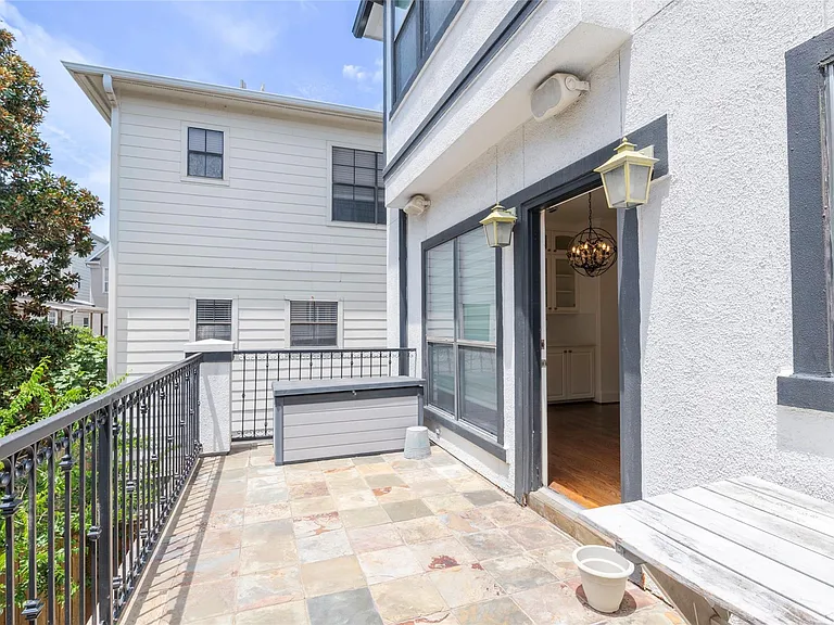 4233 Childress St — Photo 45