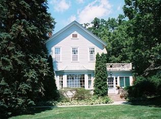 4593 Lake Ave, White Bear Lake, MN 55110