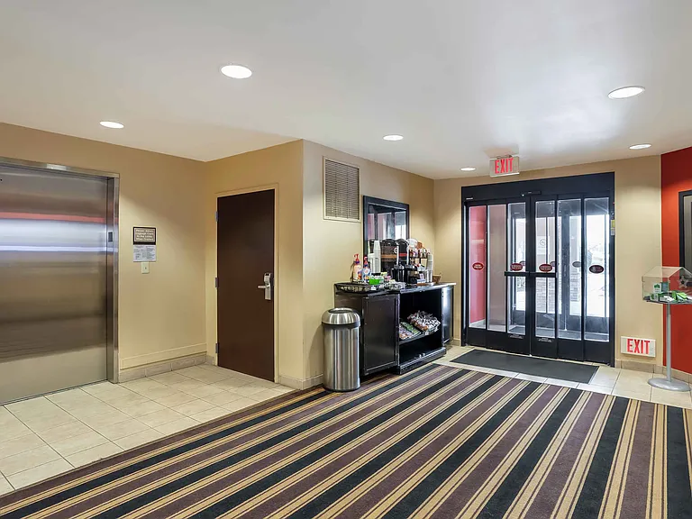 Lobby and Guest Check-in