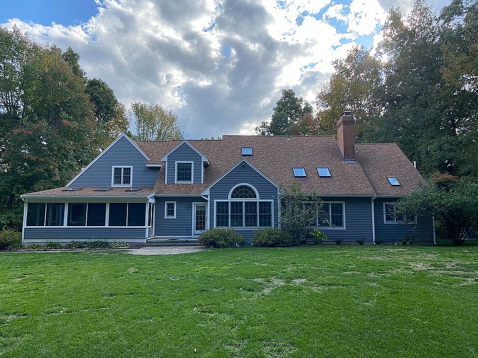 2nd image of 69 Spofford Rd #A