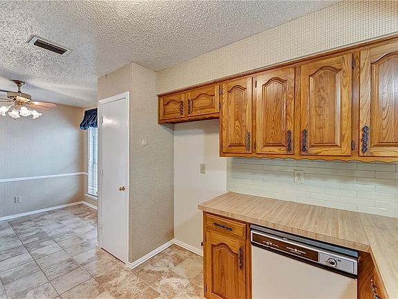 4th image of 3226 Wichita Dr