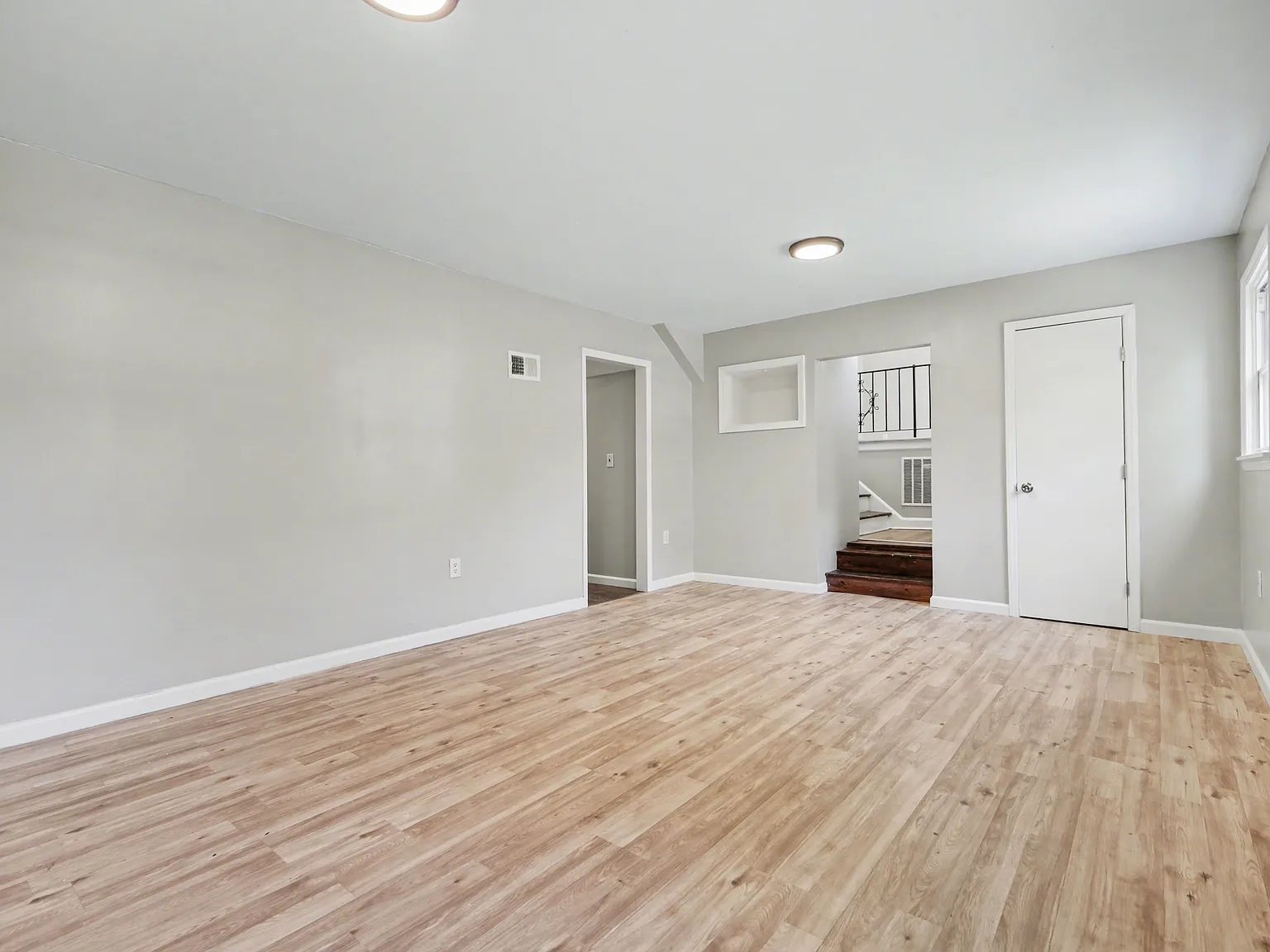 4 bed, 1848 sqft, $2,350 — Photo 4