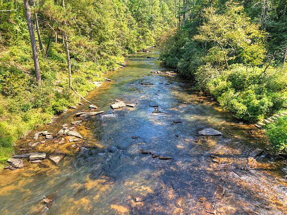 4th image of 566 Canoe Point