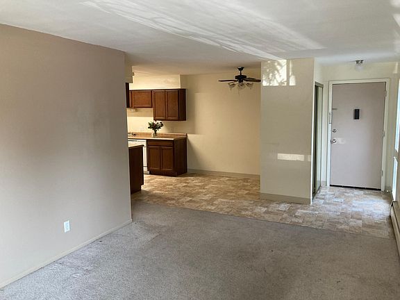 4th image of 60 Douglas Ln #211