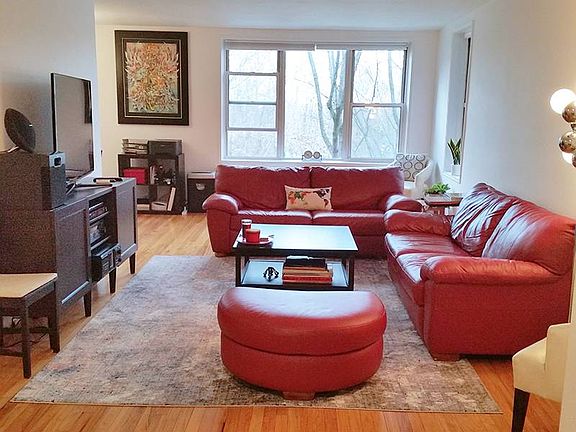 2nd image of 110 Dehaven Dr Floor 519-5