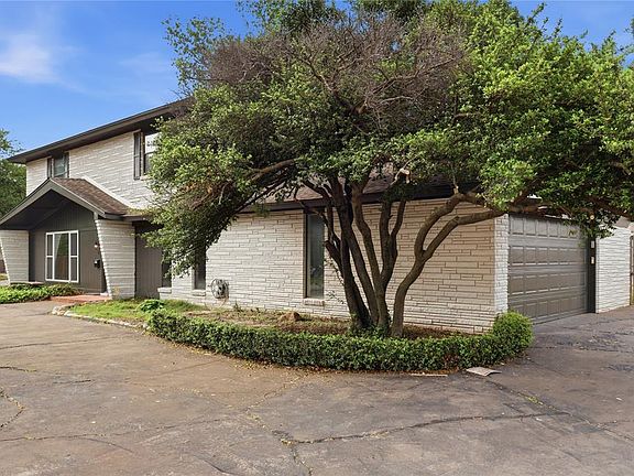 2nd image of 3000 Kerry Ln