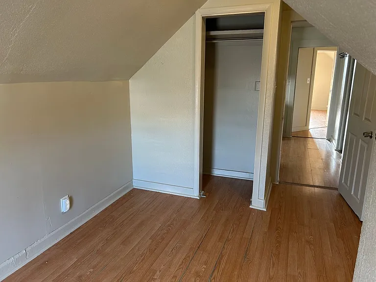 279 W Railroad Ave — Photo 7
