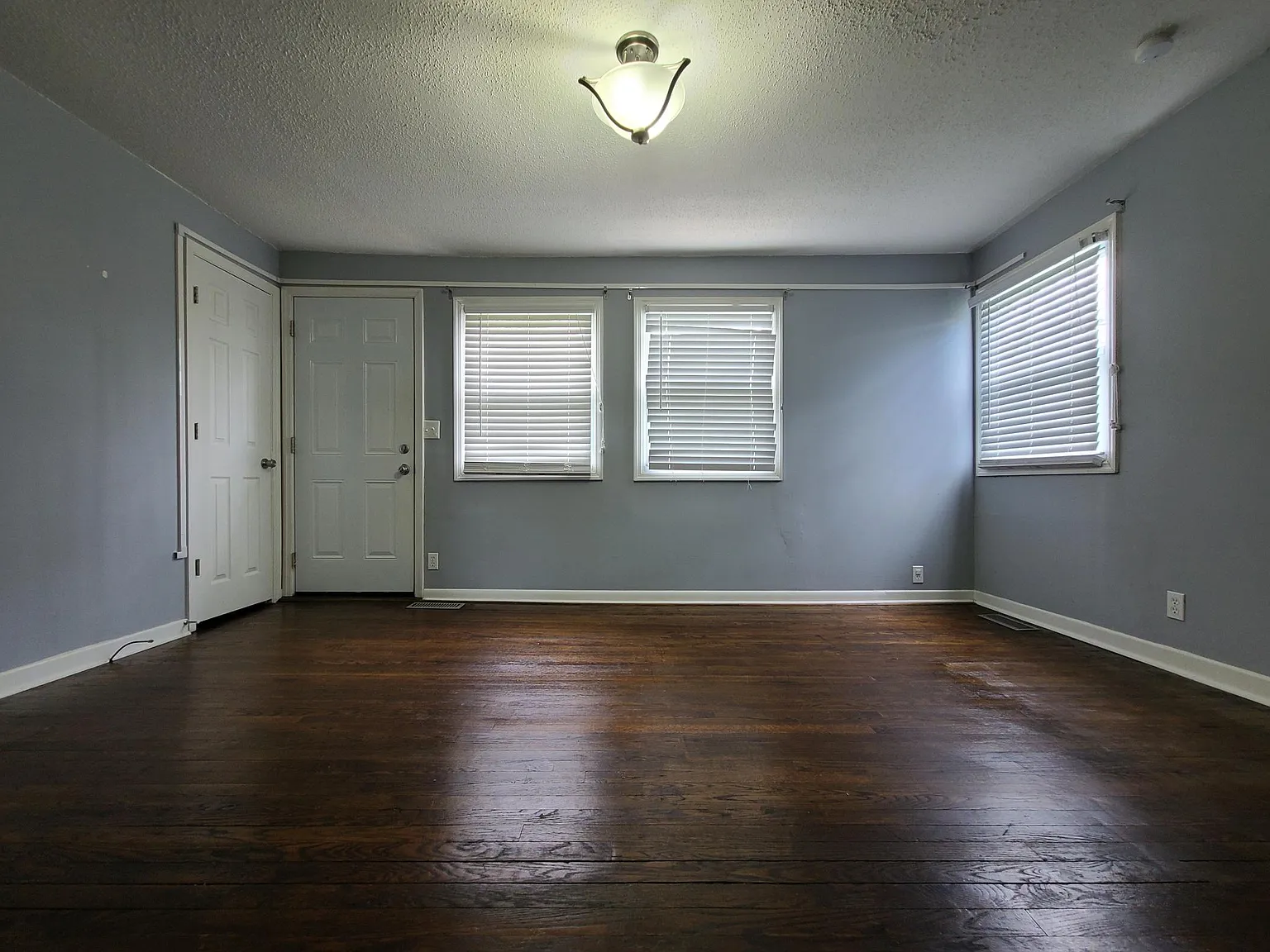 2 bed, 750 sqft, $1,250 — Photo 4