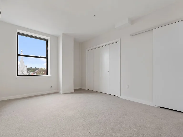 Altamont Apartments — Photo 63